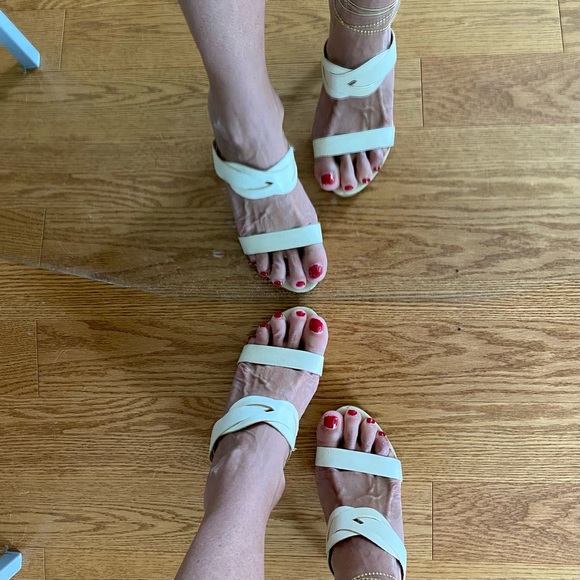 Michael Kors leather and wood heels - Picture 3 of 6